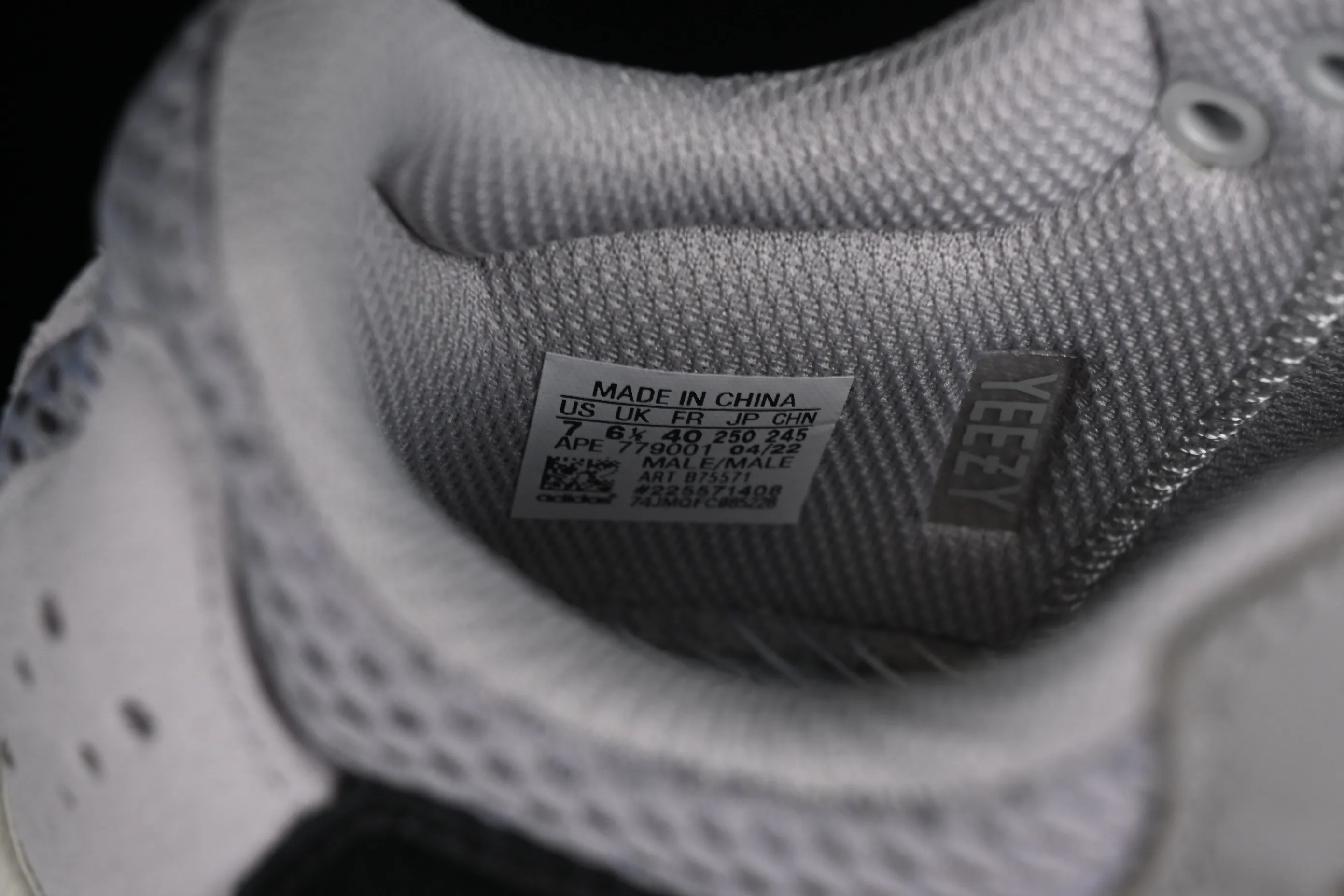 All Categories Ad Yeezy Coconut Series G Version Ad Calabasas Yeezy Boost 700 Runner B75571 Kanye Coconut 700 3M Reflective Running Shoes